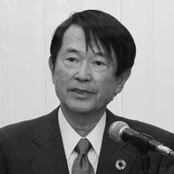 2208-評議員会写真02（尾崎会長）.jpg